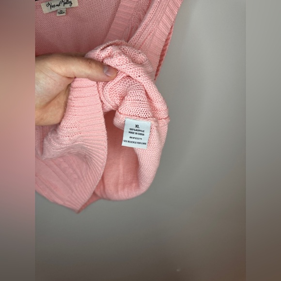 Pre-Owned XL Vine and Valley Pink Knitted Sleeveless Vest - Picture 5 of 8